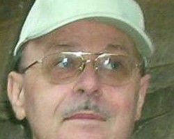 На фото Юрий Минералов