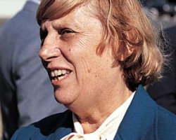На фото Элла Т. Грассо