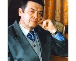 На фото Юрий Захаров