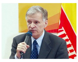 На фото Юрий Скоков