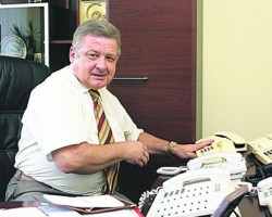 На фото Юрий Хиврич