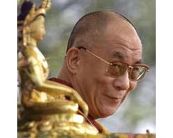 На фото Далай Лама XIV