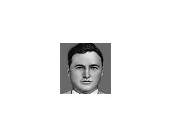 На фото Юрий Линник
