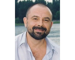На фото Юрий Беляев