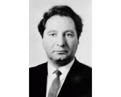 На фото Юрий Поляков