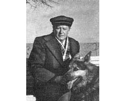 На фото Юрий Томин