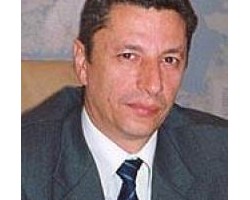 На фото Юрий Бойко