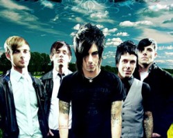 На фото Lostprophets