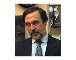 На фото Юрий Стрелков
