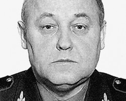 На фото Юрий Балуевский
