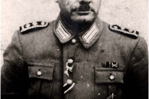 Эрих Бауэр