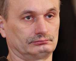 На фото Юрий Маричев