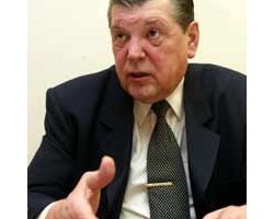 На фото Юрий Чурбанов