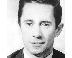 На фото Юрий Попов
