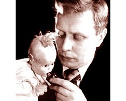 На фото Сергей Образцов