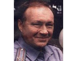 На фото Юрий Кузнецов