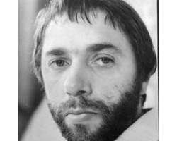 На фото Эдуард Артемьев