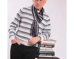 На фото Эдуард Тополь