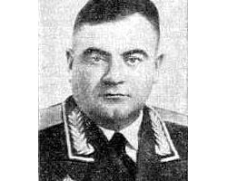 На фото Георгий Громов