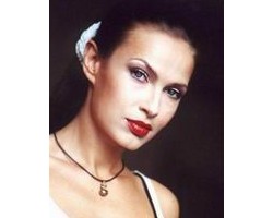 На фото Эвелина Бледанс