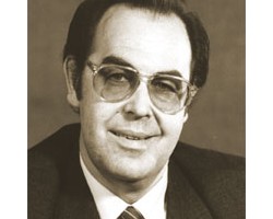 На фото Юрий Веденеев