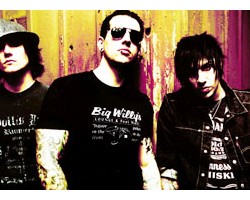 На фото Avenged Sevenfold