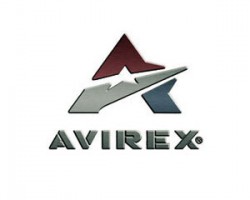 На фото Avirex