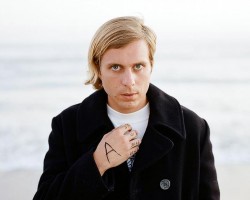 На фото Awolnation