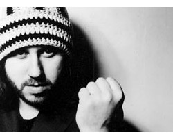 На фото Badly Drawn Boy