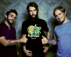 На фото Band of Horses