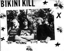 На фото Bikini Kill