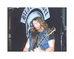 На фото Black Label Society