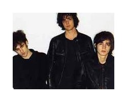 На фото Black Rebel Motorcycle Club