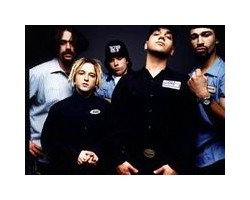 На фото Bloodhound gang