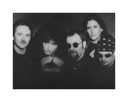 На фото Blue Oyster Cult