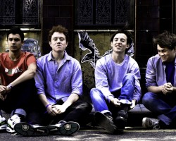 На фото Bombay Bicycle Club