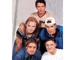 На фото Boyzone