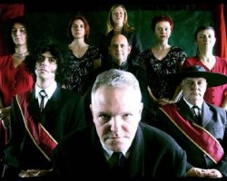 На фото Cardiacs