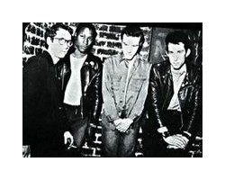 На фото Dead Kennedys