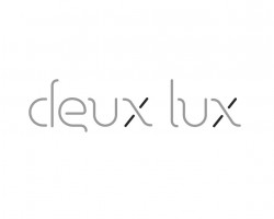 На фото Deux Lux