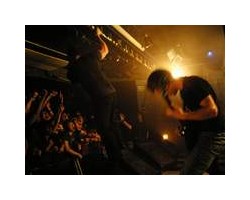 На фото Dillinger Escape Plan