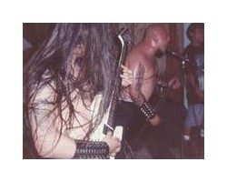 На фото Disgorge