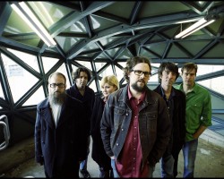 На фото Drive-By Truckers