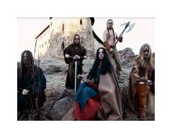 На фото Ensiferum