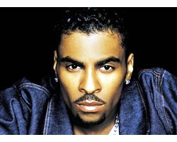 На фото Ginuwine