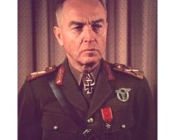 На фото Йон Антонеску