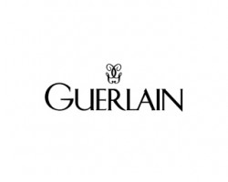 На фото Guerlain