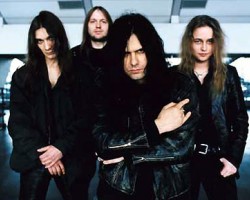 На фото Kreator