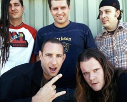 На фото Less Than Jake