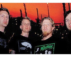 На фото Mastodon